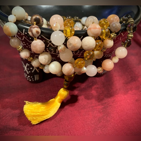 Mala Prayer Bead Necklace 28" with gold silk tassel and tiger eye guru bead - Picture 3 of 6